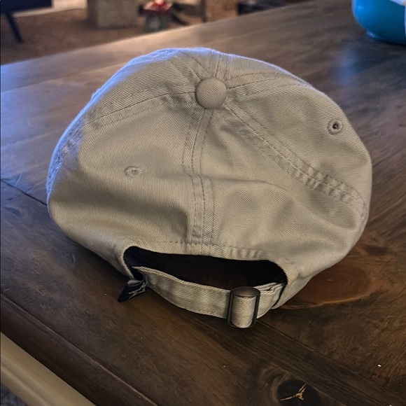 Dallas Cowboys Beige Cap - Picture 2 of 2